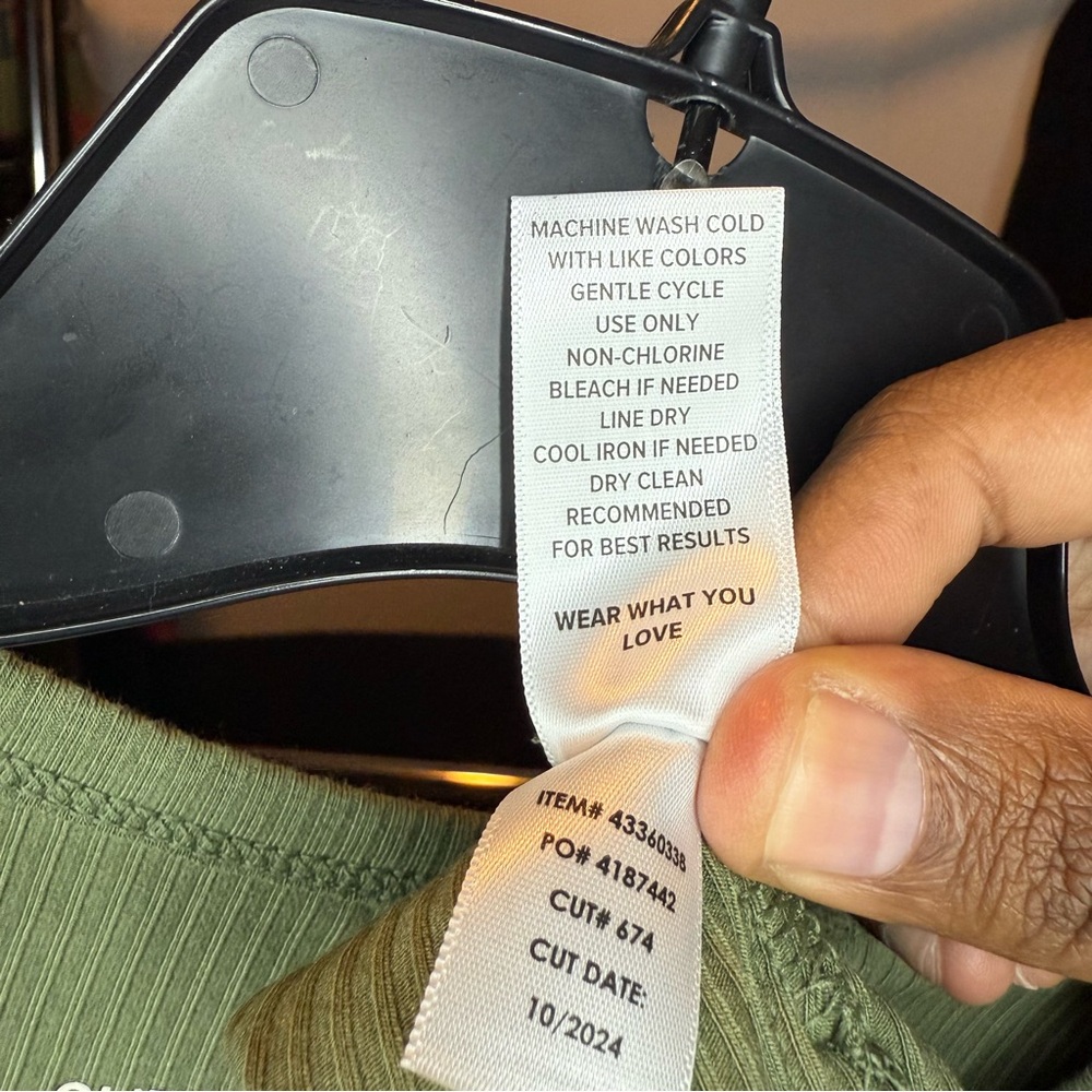 NWT Torrid size 3 Side Olivine Cinch Crew Long Sleeve Top - Picture 3 of 8